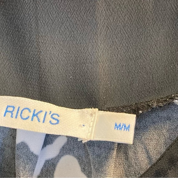 Ricki’s Size Medium Black and White Tank Top - Picture 6 of 7